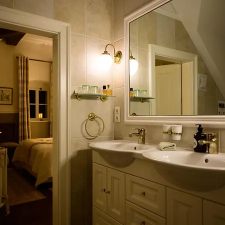 Itha's Secret Escape *